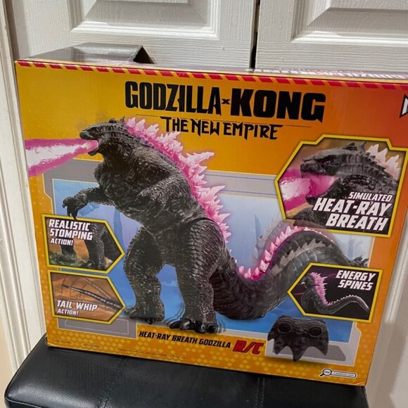 GODZILLA X KONG THE NEW EMPIRE R/C HEAT RAY BREATH REALISTIC LIGHTS SOUND RARE - Picture 15 of 15